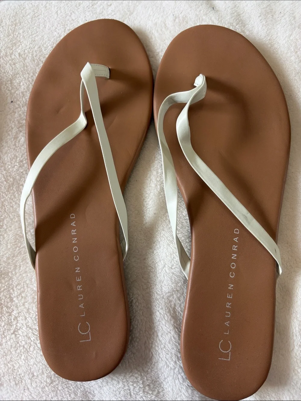 LC Lauren Conrad Slim Strap flip flops Black, Silver,Tan,gray,cream and blue - Picture 4 of 7